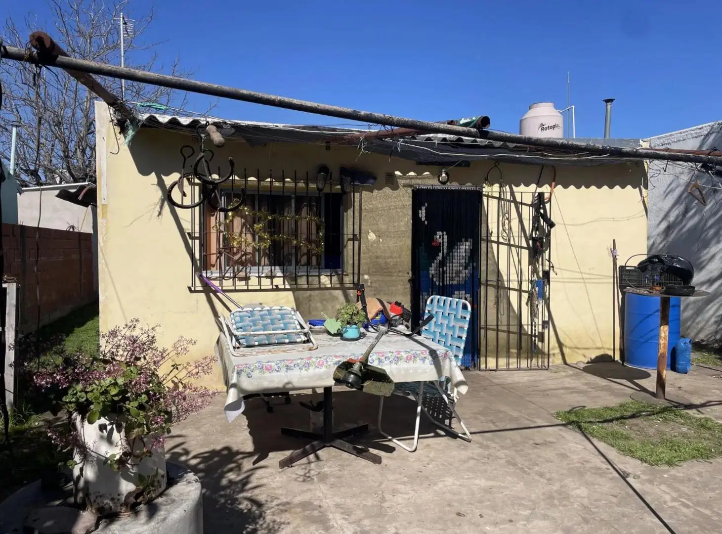 CASA EN VENTA EN MORÓN SUR 5