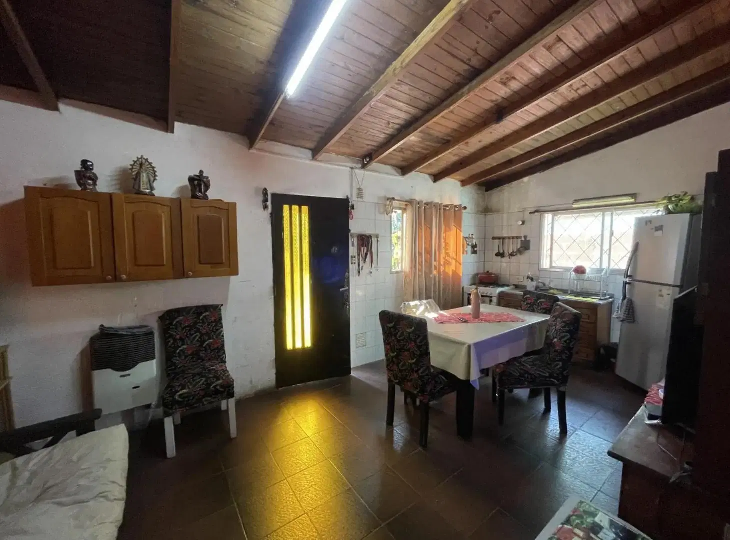CASA EN VENTA EN MORÓN SUR 3
