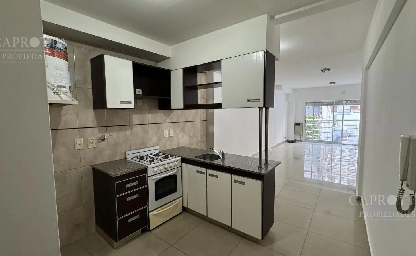 VENTA MONOAMBIENTE CABALLITO 3