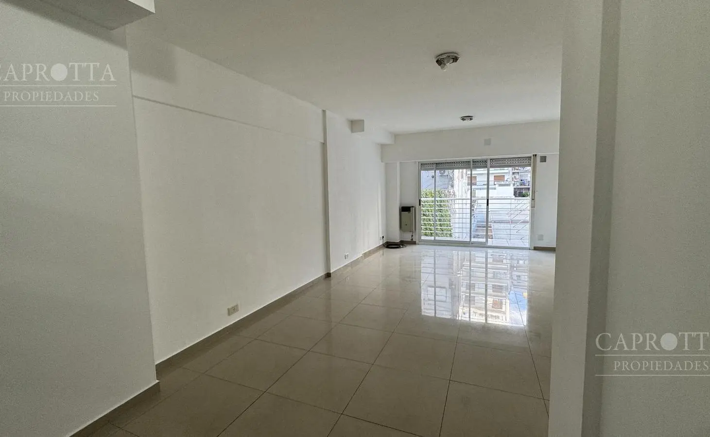 VENTA MONOAMBIENTE CABALLITO 5