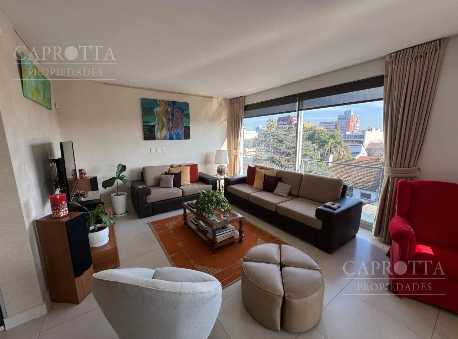 Departamento 4 ambientes con terraza y dos cocheras 2