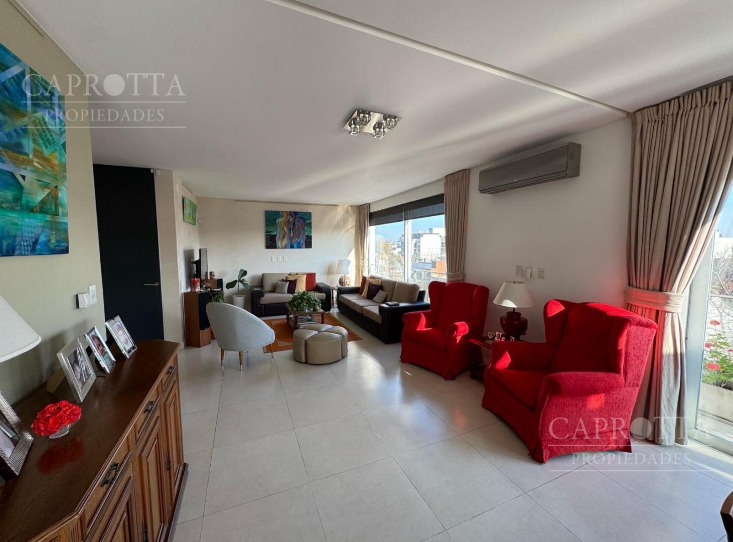 Foto de Departamento 4 ambientes con terraza y dos cocheras, imagen 1