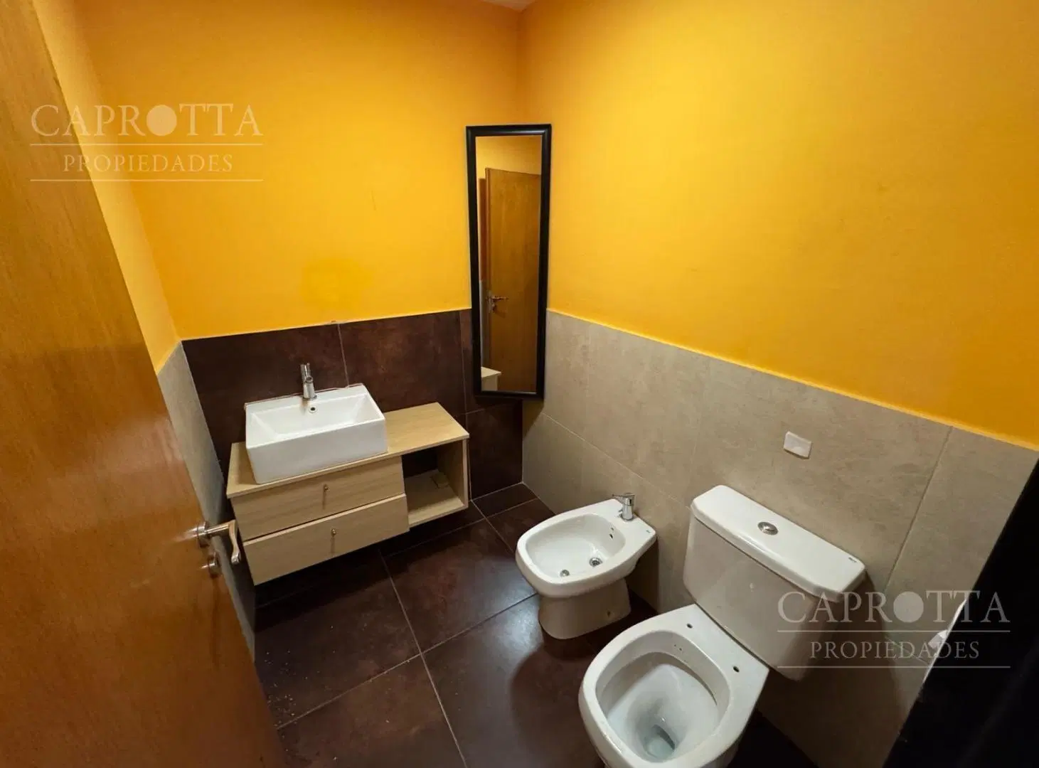 Local comercial en alquiler en Villa Devoto 570 metros cubiertos 3
