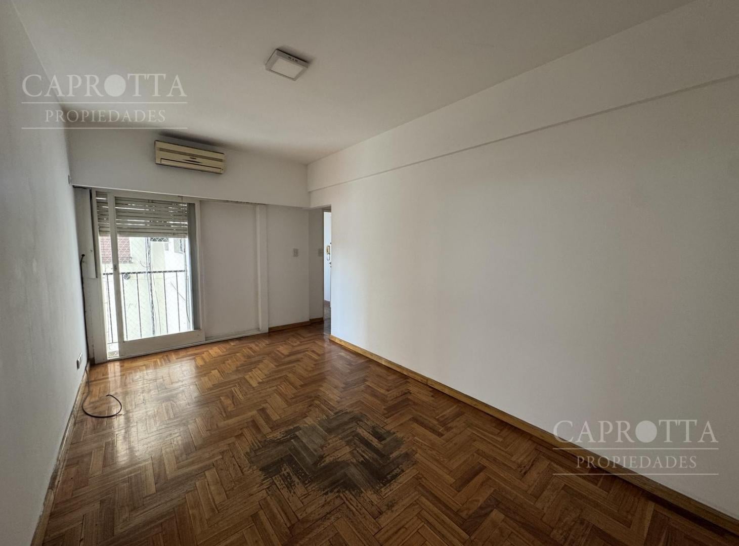 Foto de VENTA Departamento 2 ambientes apto crédito en Flores a metros de Plaza, imagen 1