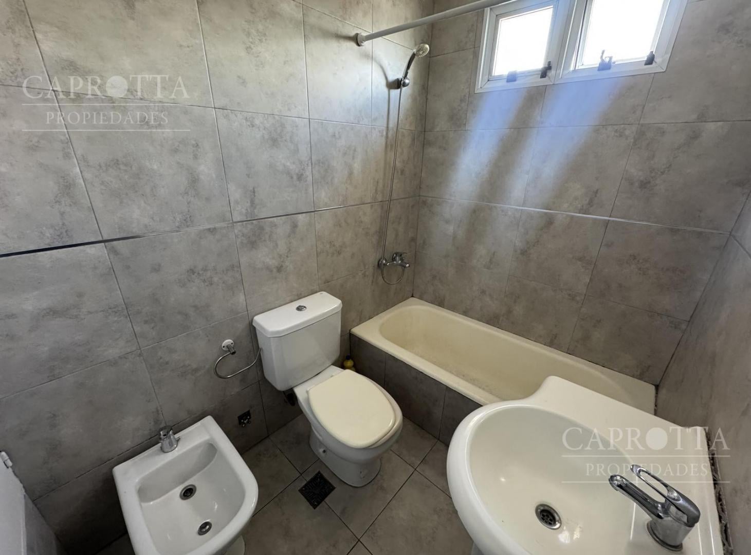 Foto de VENTA Departamento 2 ambientes apto crédito en Flores a metros de Plaza, imagen 4