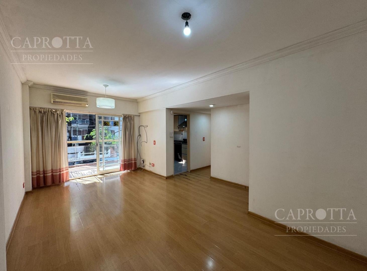 Foto de VENTA Departamento 2 ambientes con cochera, apto crédito, en Av. Pedro, imagen 2