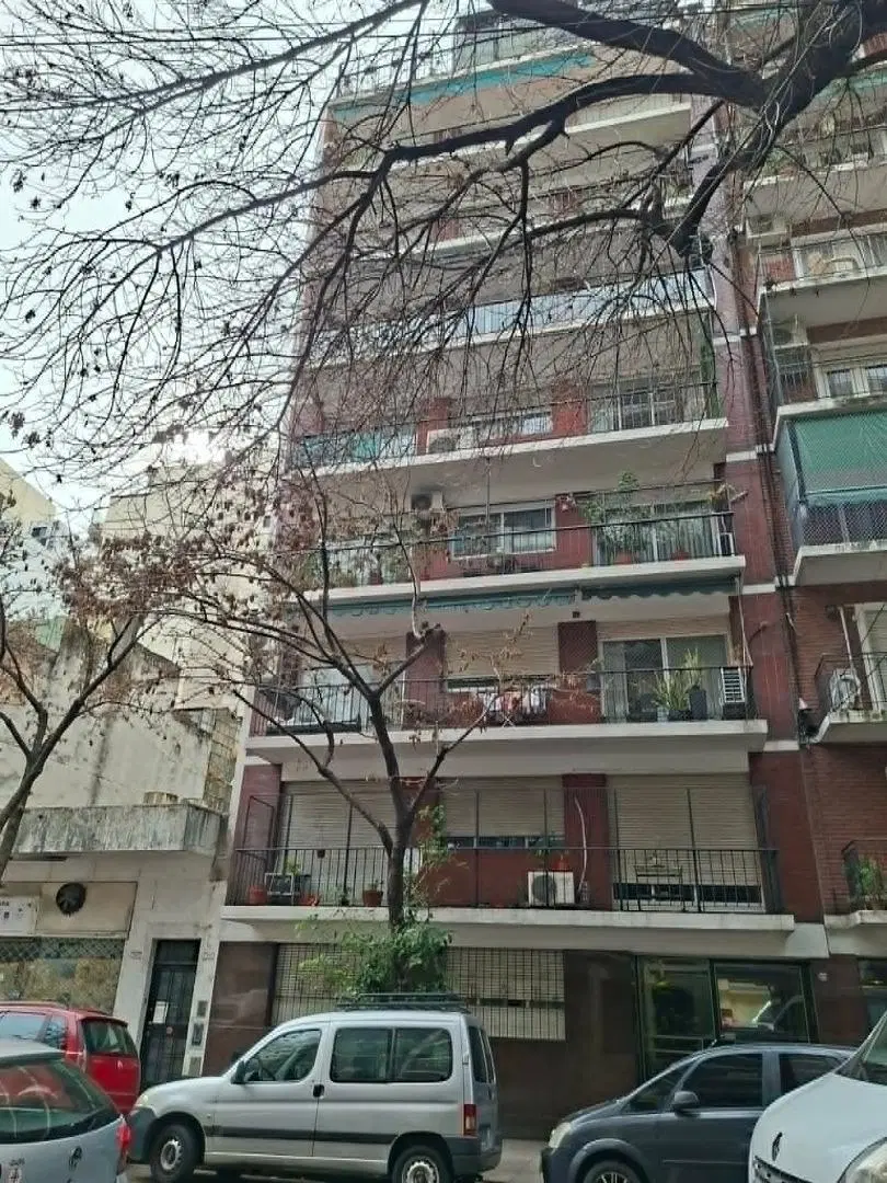 Edif Antig,2 amb.liv/com,cocina,lav,indep,parquet mucha luz! 4