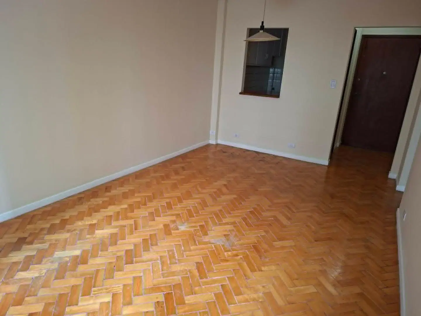 Edif Antig,2 amb.liv/com,cocina,lav,indep,parquet mucha luz! 1