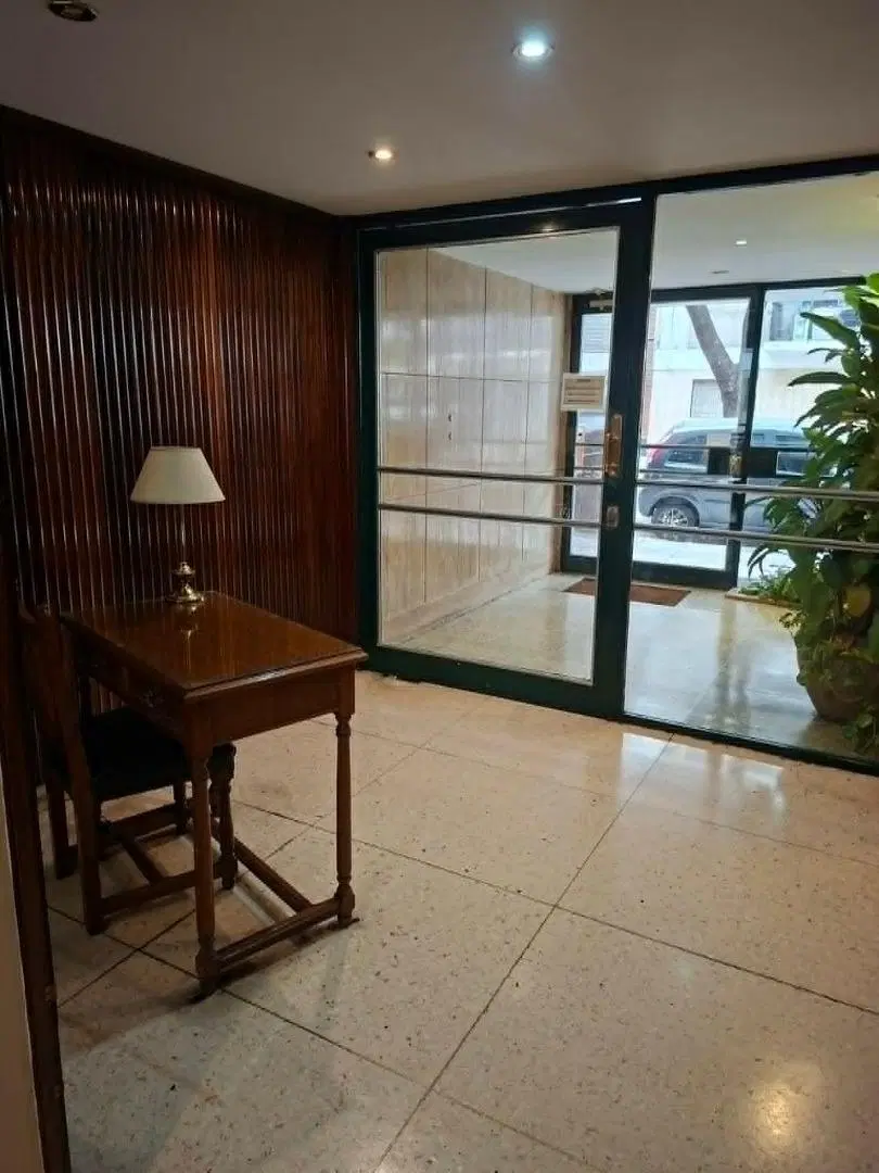 Edif Antig,2 amb.liv/com,cocina,lav,indep,parquet mucha luz! 2