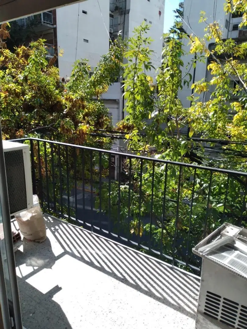 Excelente Zona ! Dto 2Amb con Balcon,Guemes al 3500 3