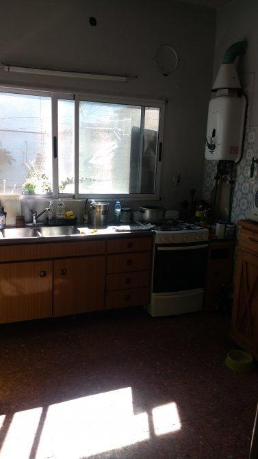 Casa 3 Amb. Patio. Cochera Multiple. Taller. Galpon. 1