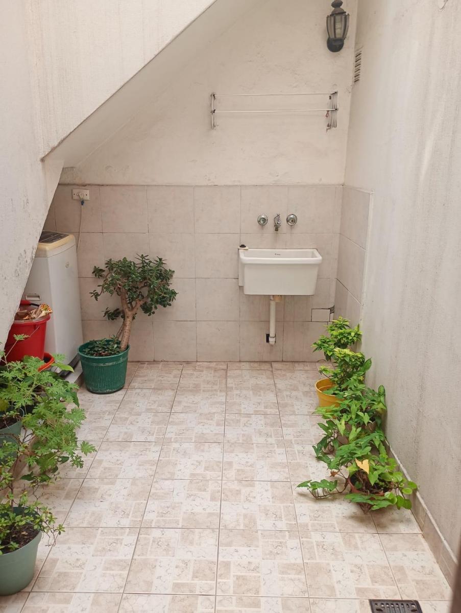 Espectacular Casa en Dos Plantas con "Permuta" Ideal Hostel Estudiantil! 2
