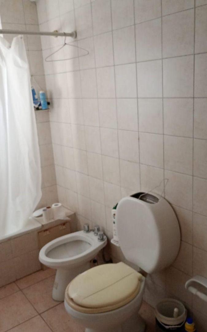 Foto de EXPENSAS INCLUIDAS !!! HERMOSO DEPARTAMENTO 2 AMB. EN ULTIMO PISO, imagen 3