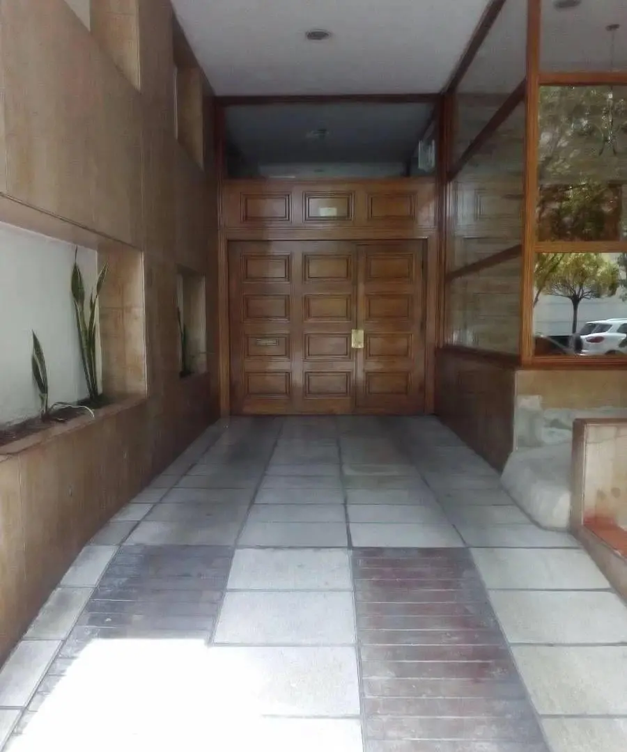 Hermoso Semipiso 4 amb. amplios, doble entrada, cochera, dependencia de servicios 3