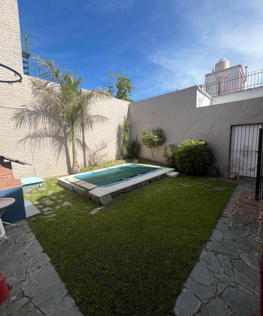HERMOSA CASA CON TODO, FAMILIA FELIZ !!!!!