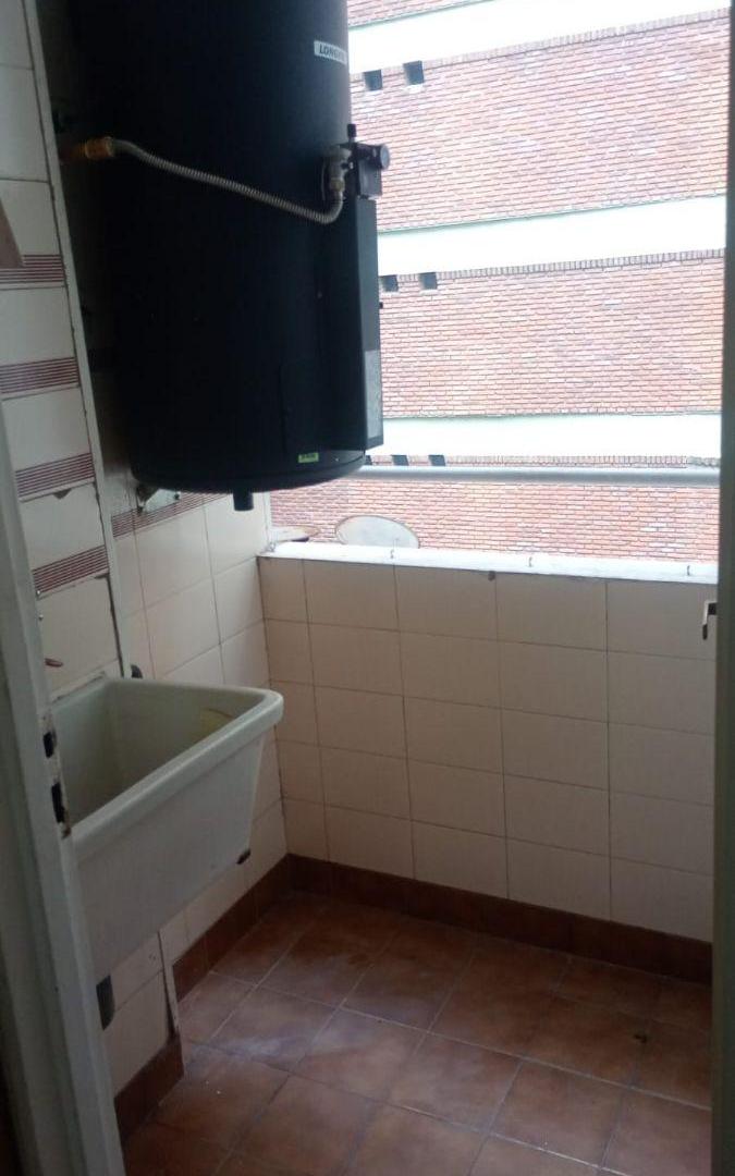 Foto de Hermoso Departamento Céntrico En Velez Sarsield 2708, imagen 2