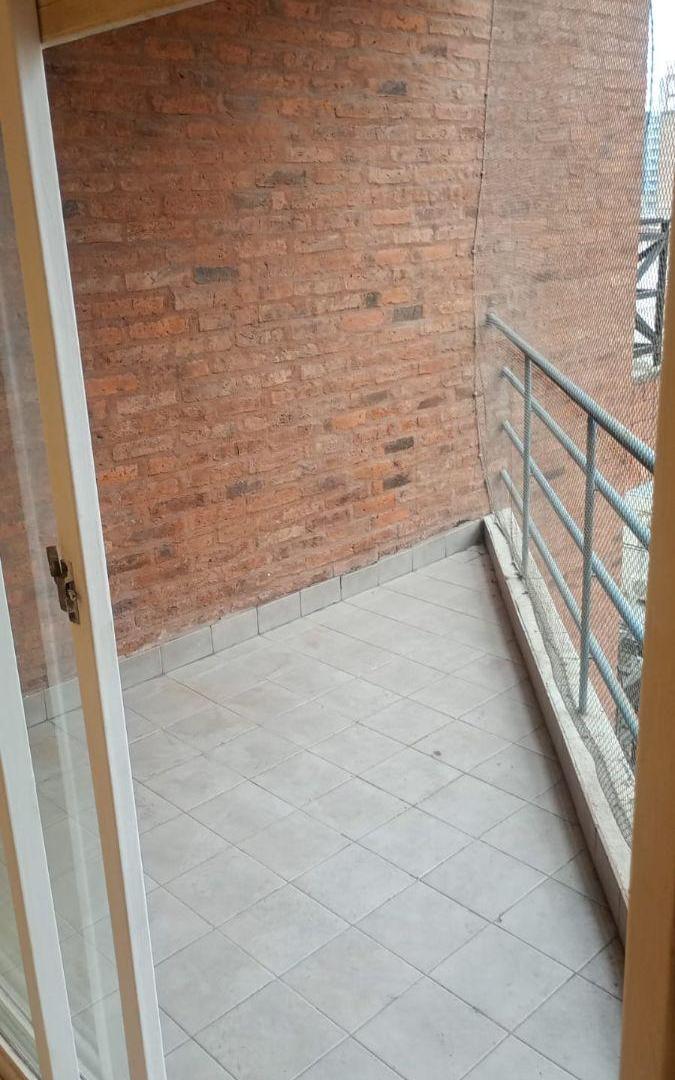 Foto de Hermoso Departamento Céntrico En Velez Sarsield 2708, imagen 3
