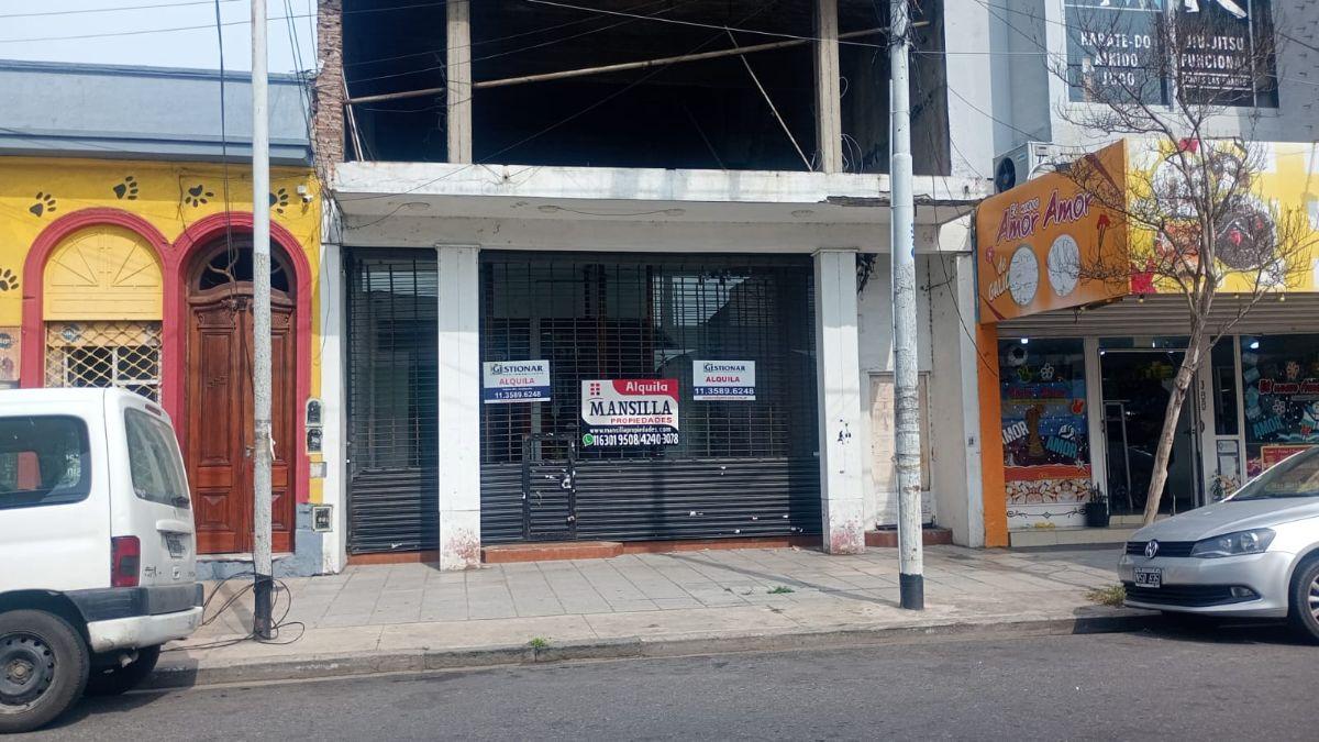 Foto de Hermoso Local en Avenida Galicia, Zona Céntrica., imagen 3
