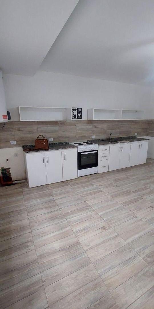 Foto de Hermoso PH de dos Ambientes amplio con balcón y sin Expensas!!!!!, imagen 3