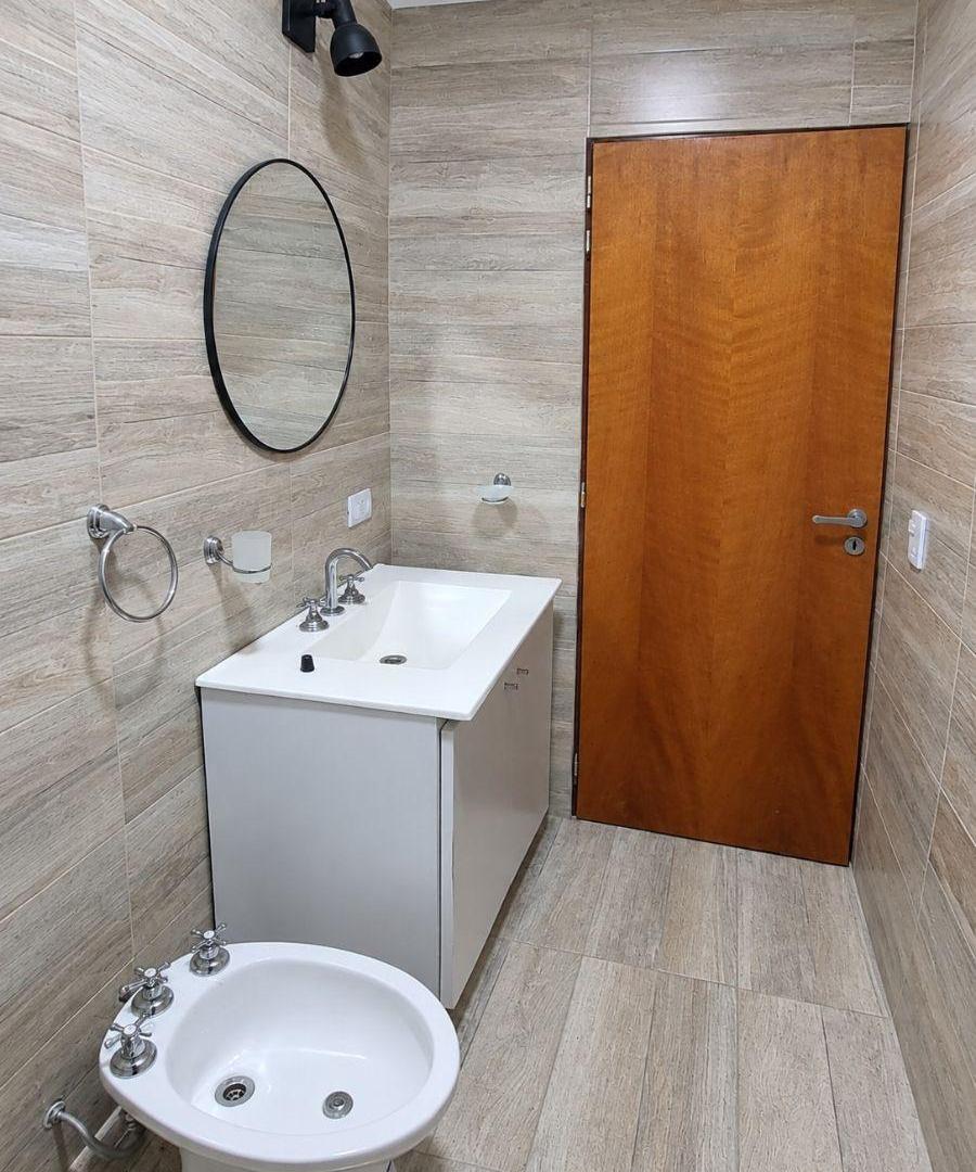 Foto de Hermoso PH de dos Ambientes amplio con balcón y sin Expensas!!!!!, imagen 5