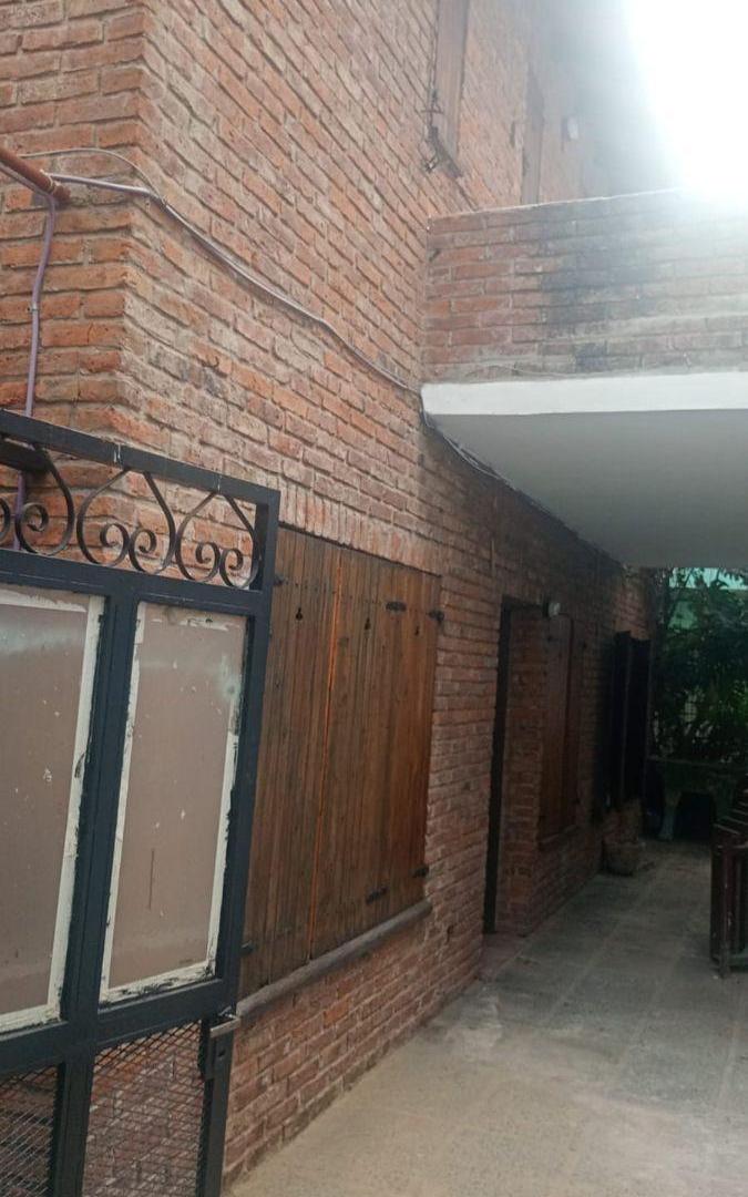 Foto de Hermoso Duplex De 5 Ambientes Sin Expensas, En Lanus Oeste., imagen 1