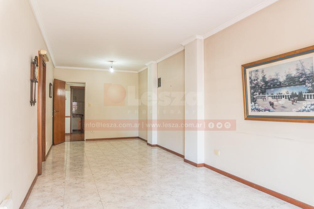 Semipiso de 4 Ambientes con Cochera en Subsuelo 4