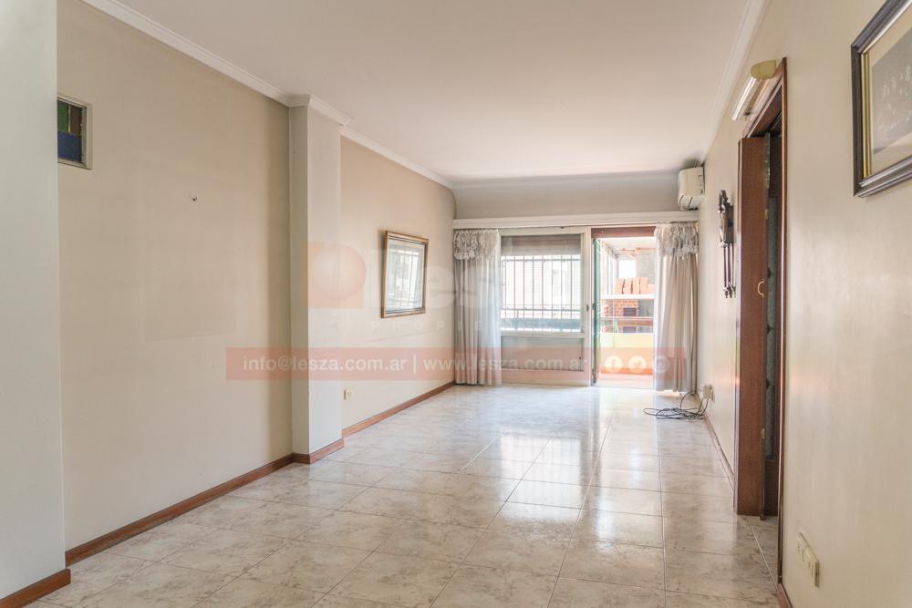 Semipiso de 4 Ambientes con Cochera en Subsuelo 2