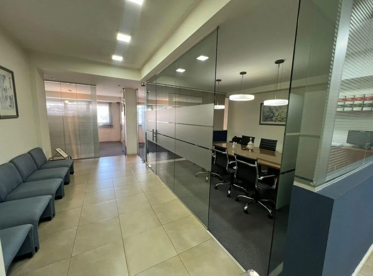 Inmueble comercial sobre Avenida principal Lanus Oeste 5