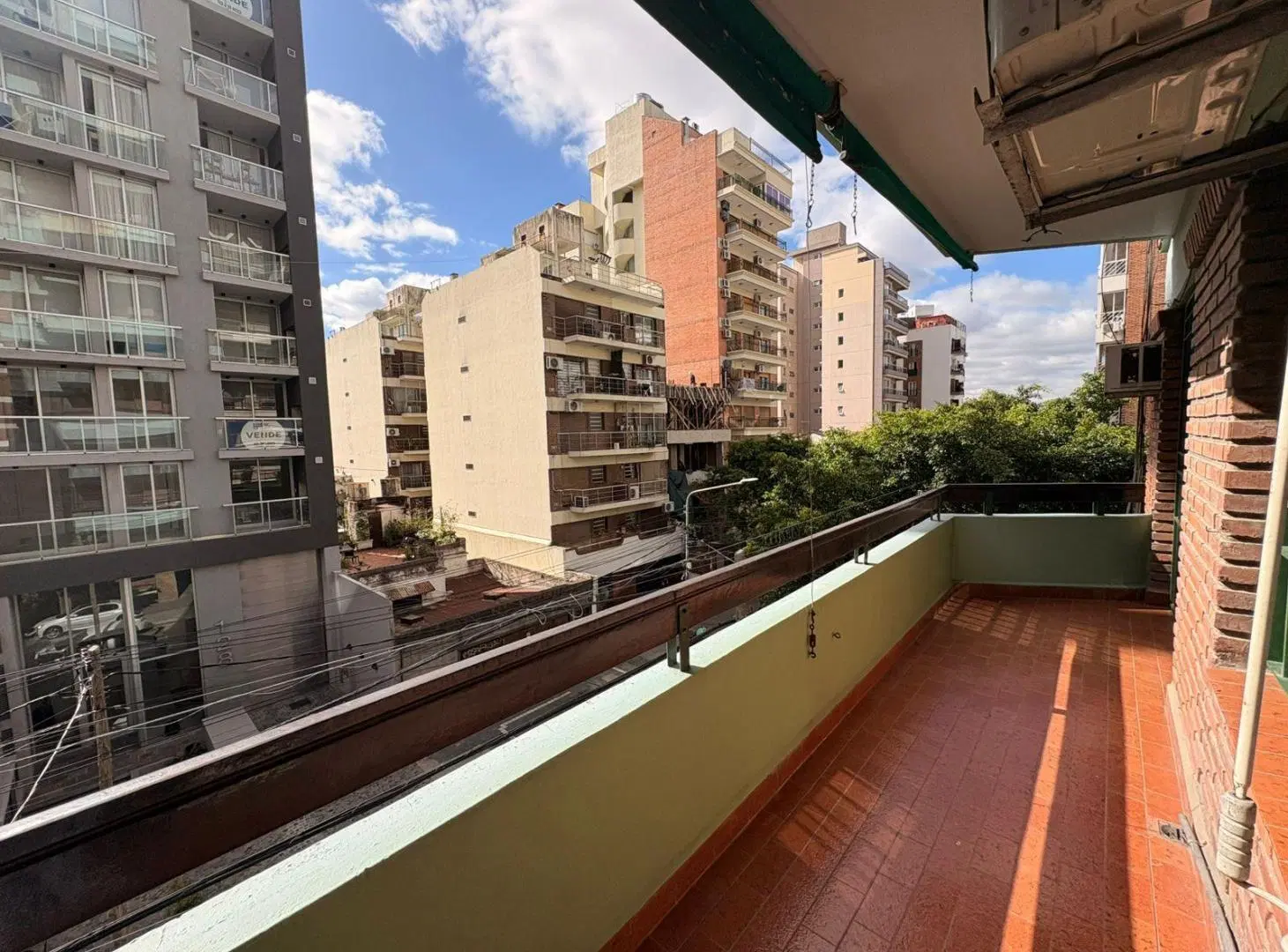 Semipiso de 4 ambientes con cochera en subsuelo 5