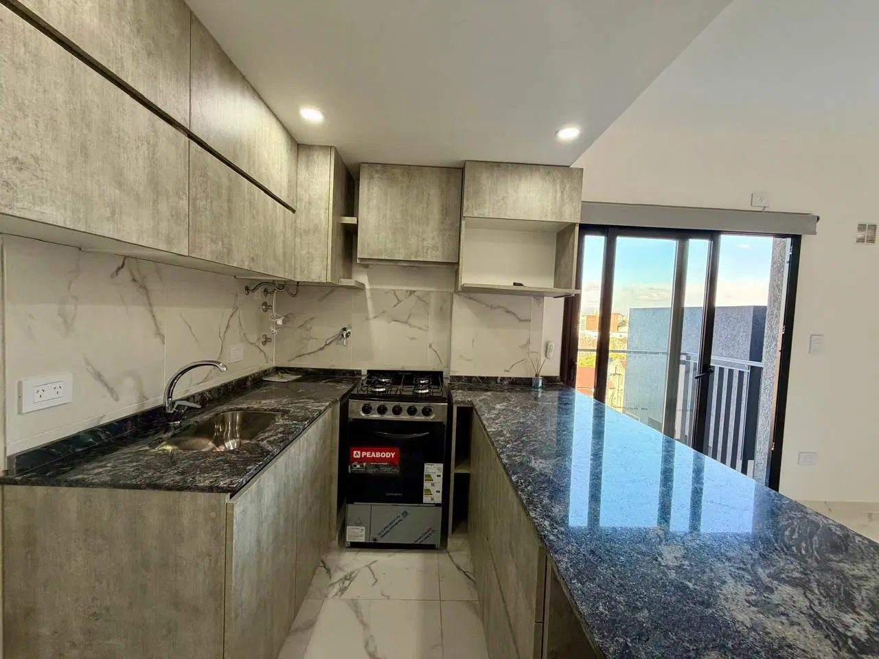 Departamento con COCHERA en Lanús Oeste 3