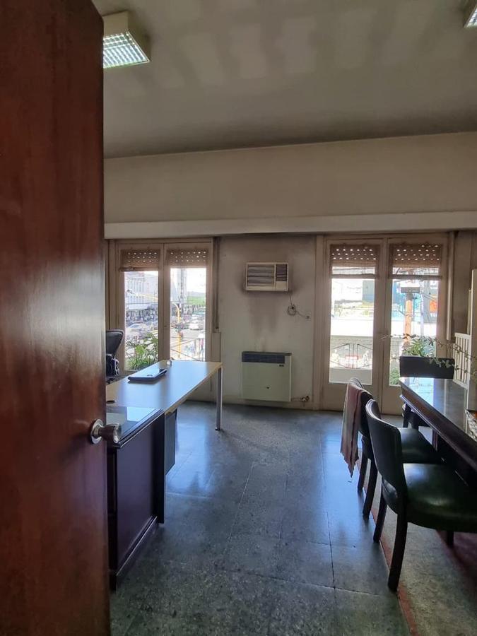 Foto de Local con oficinas en Lanús, imagen 3