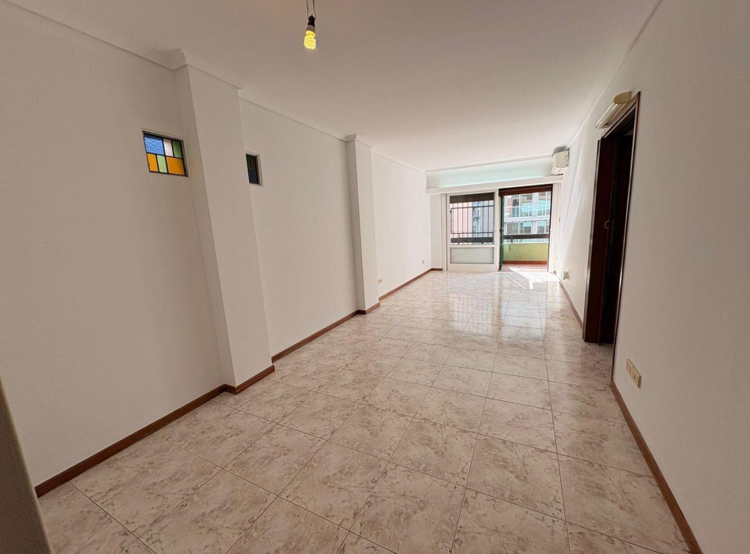 Foto de Semipiso de 4 ambientes con cochera en subsuelo, imagen 1