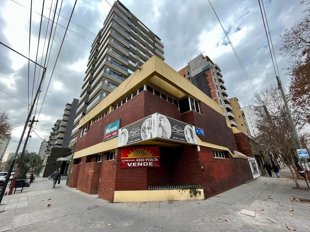Foto de Local con vivienda en muy buena ubicación, imagen 1