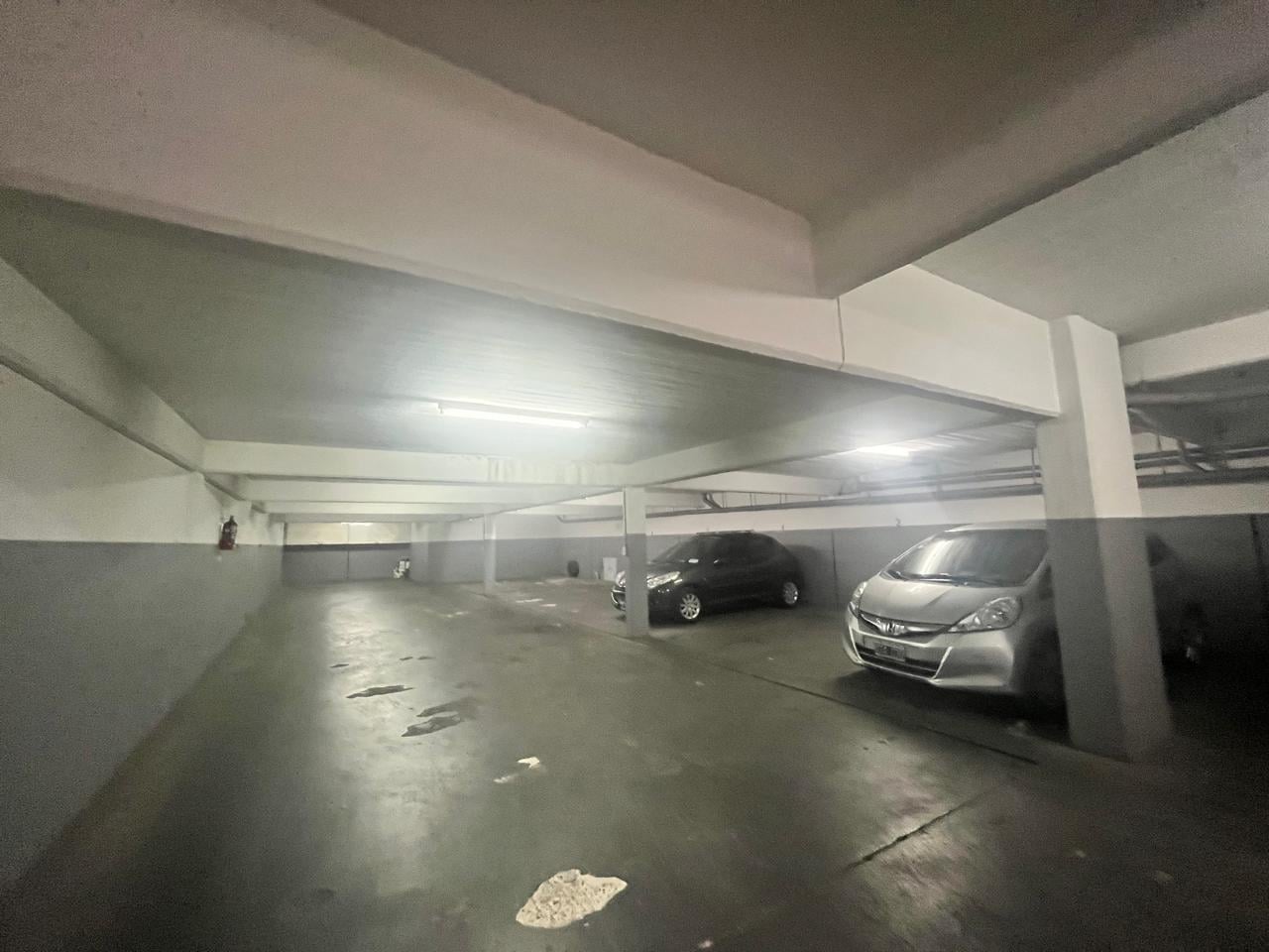 Foto de Cochera cubierta en subsuelo, imagen 3