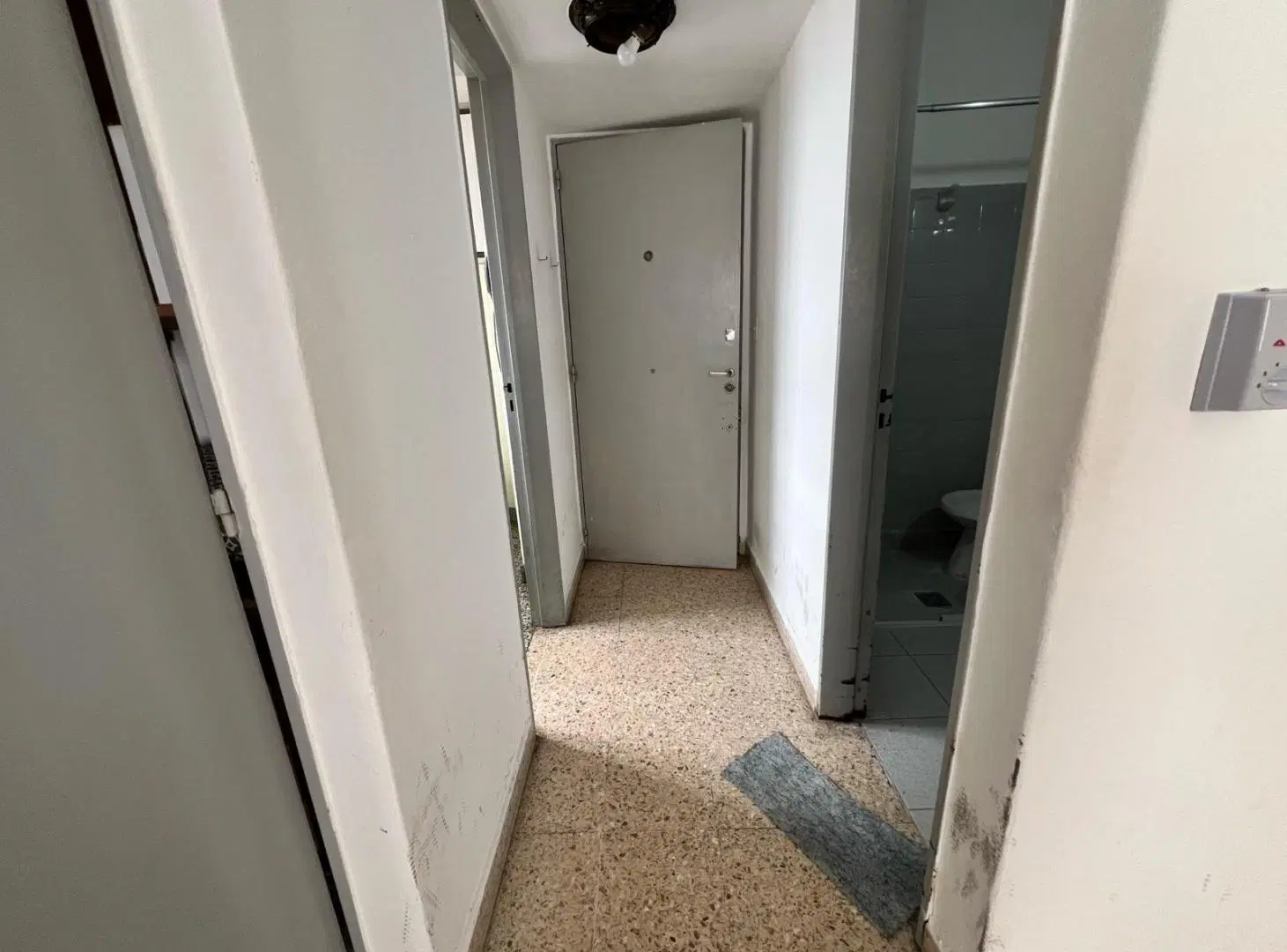 Departamento de 1 ambiente por Av. Colon casi Guemes 2