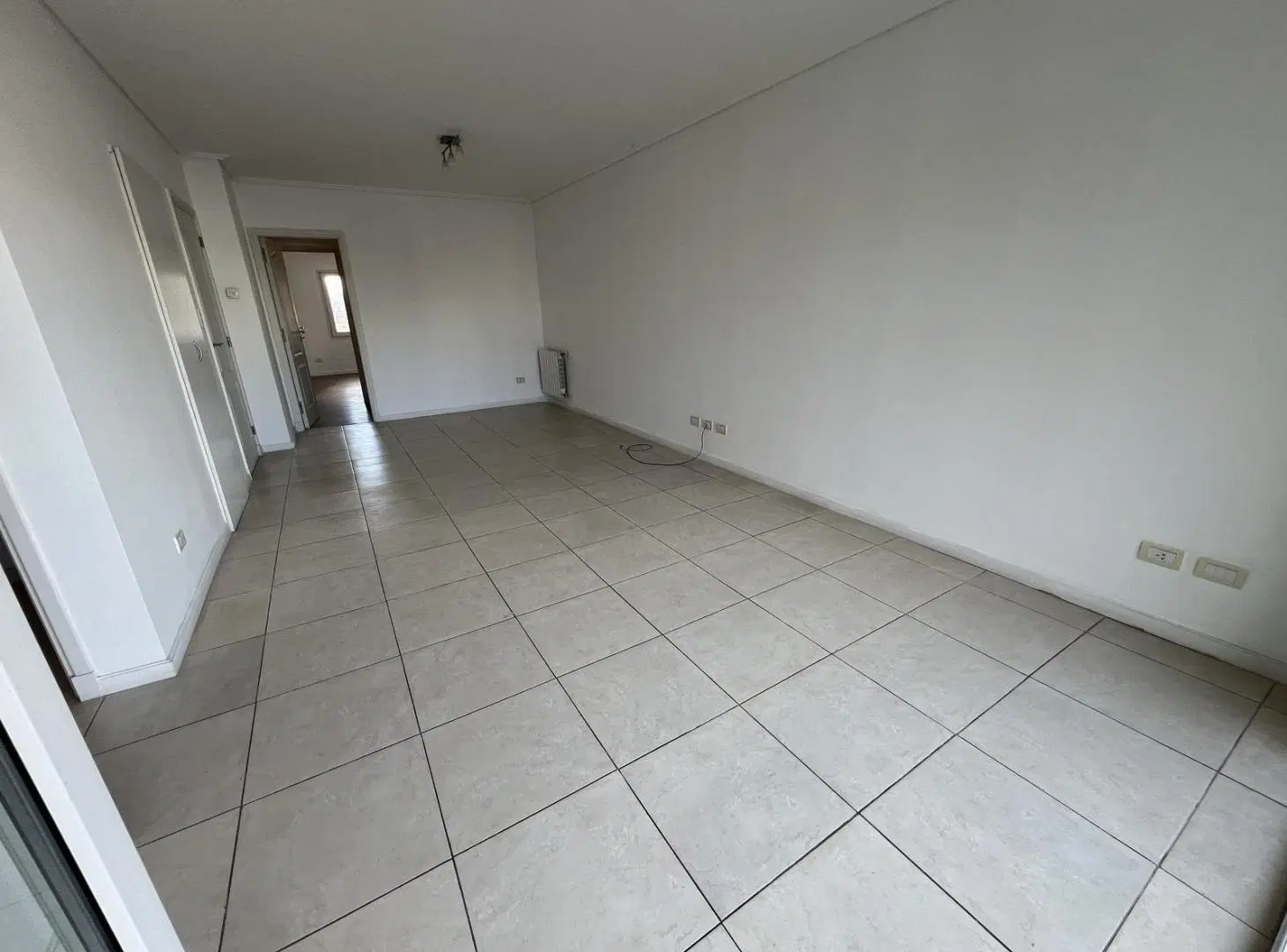 Departamento de 2 ambientes en La Perla 5