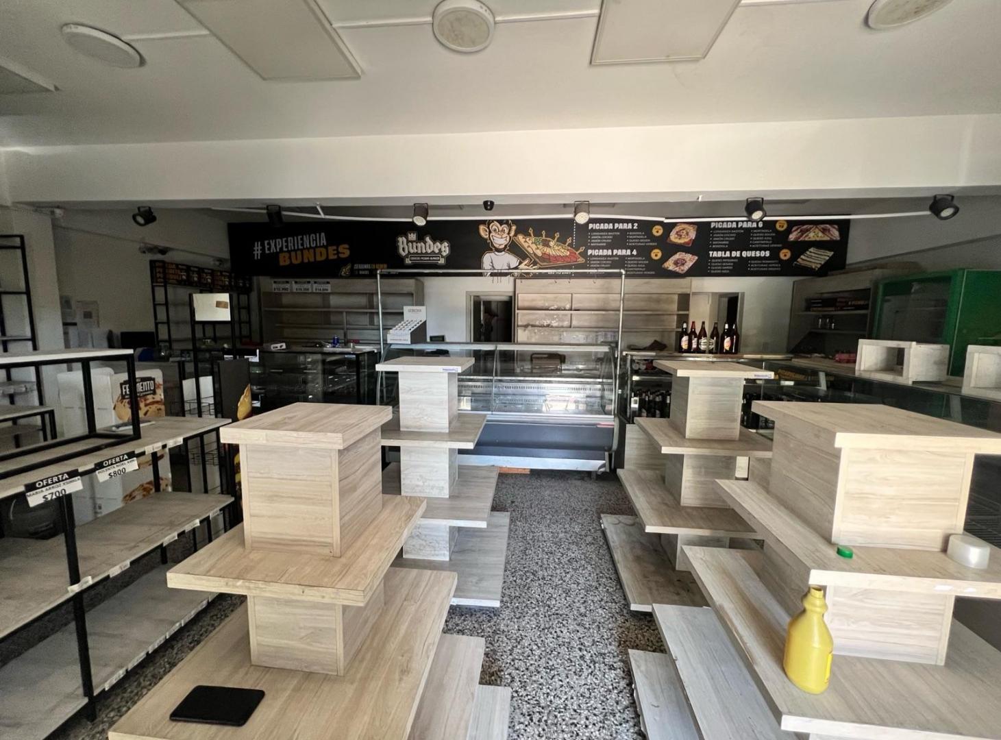 Foto de Local en Alquiler por calle Cerrito, casi Fortunato de la Plaza, imagen 2