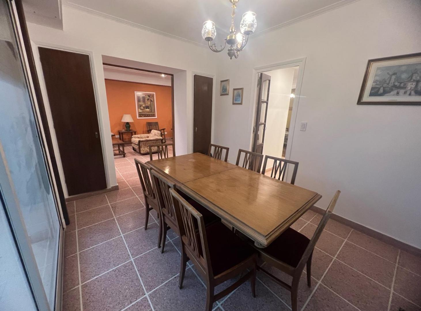 Foto de Departamento de 3 ambientes en Alquiler, en Playa Grande, con cochera, imagen 2