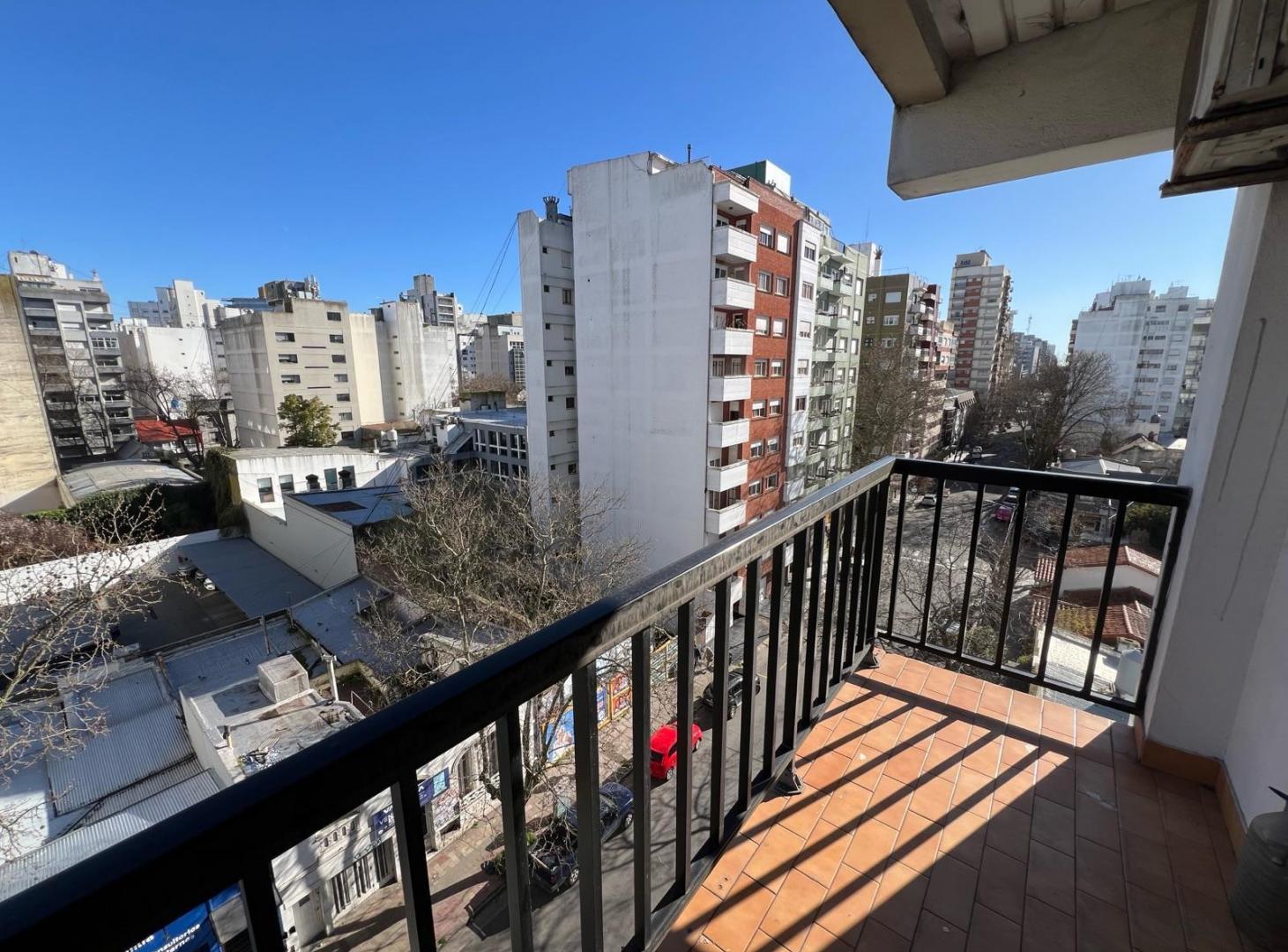 Foto de Alquiler de Departamento de 3 ambientes amoblado a metros de Plaza Mitre, imagen 5