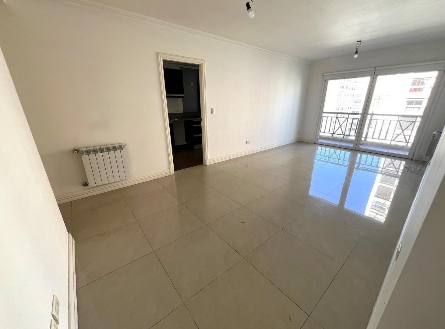 Foto de Alquiler Departamento de 3 ambientes en Plaza Mitre, imagen 2