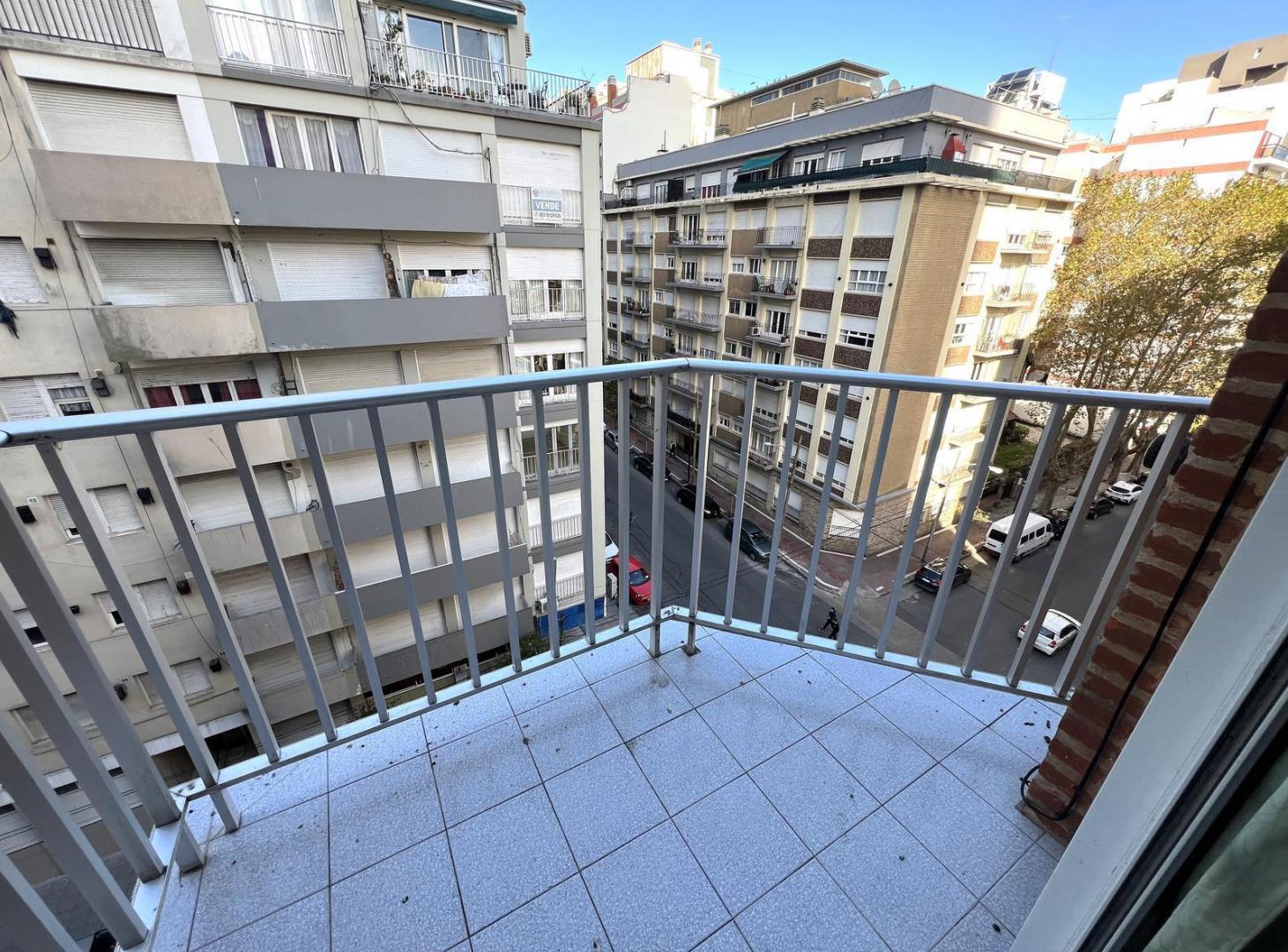 Foto de Alquiler de Departamento 2 ambientes en Guemes, imagen 2