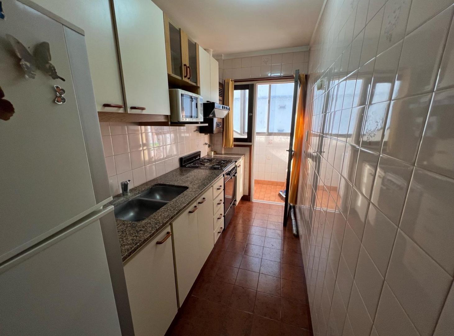 Foto de Alquiler de Departamento de 3 ambientes amoblado a metros de Plaza Mitre, imagen 2