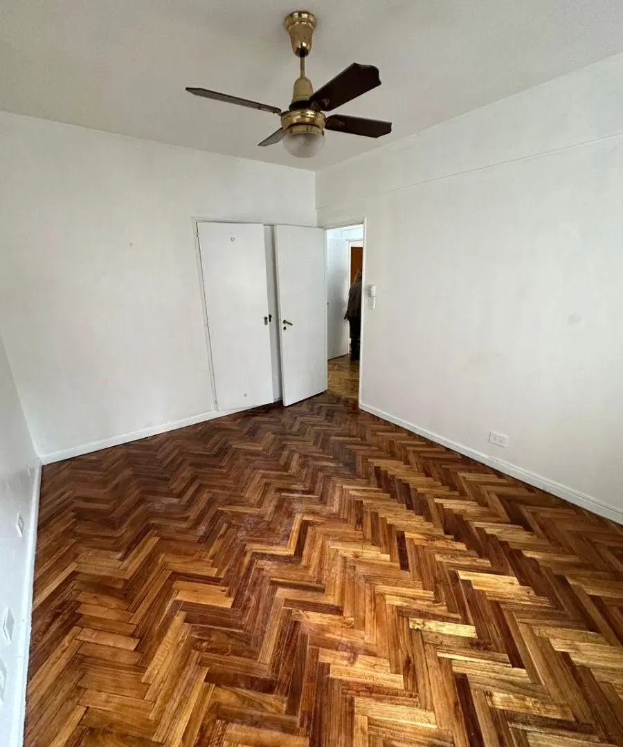 Oportunidad 4 ambientes 1 cuadra Parque Rivadavia! 2