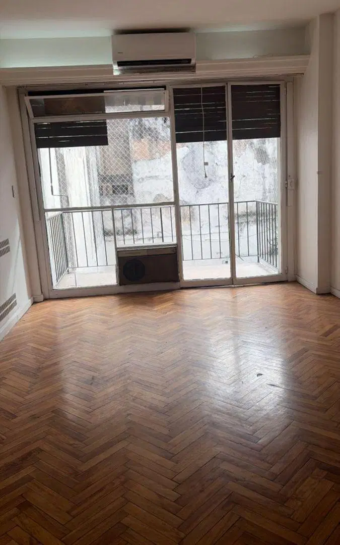 muy lindo 4 ambientes al contrafrente con balcón 8