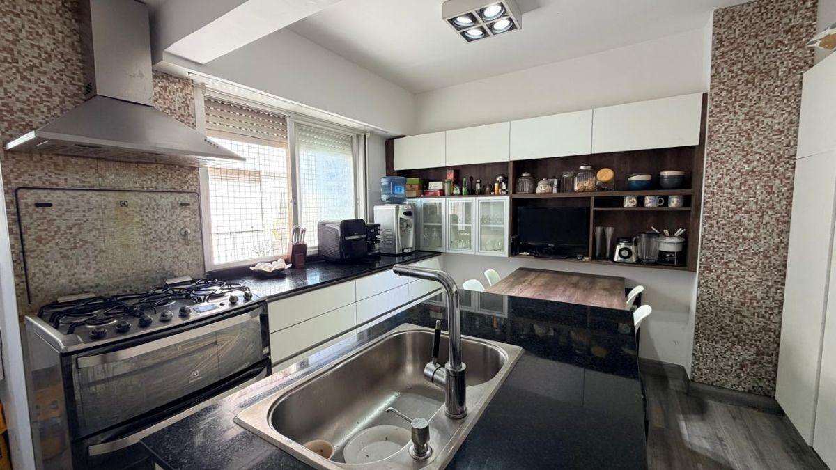 Foto de 4 ambientes impecable con terraza, imagen 3