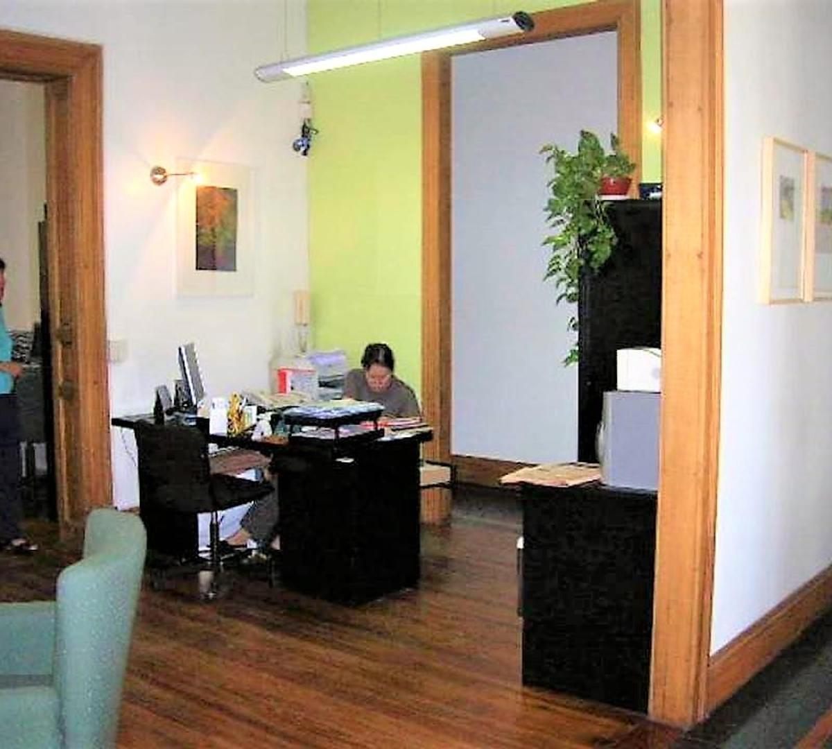 Oficina 150 m² en Semipiso Sobre Av de Mayo 4