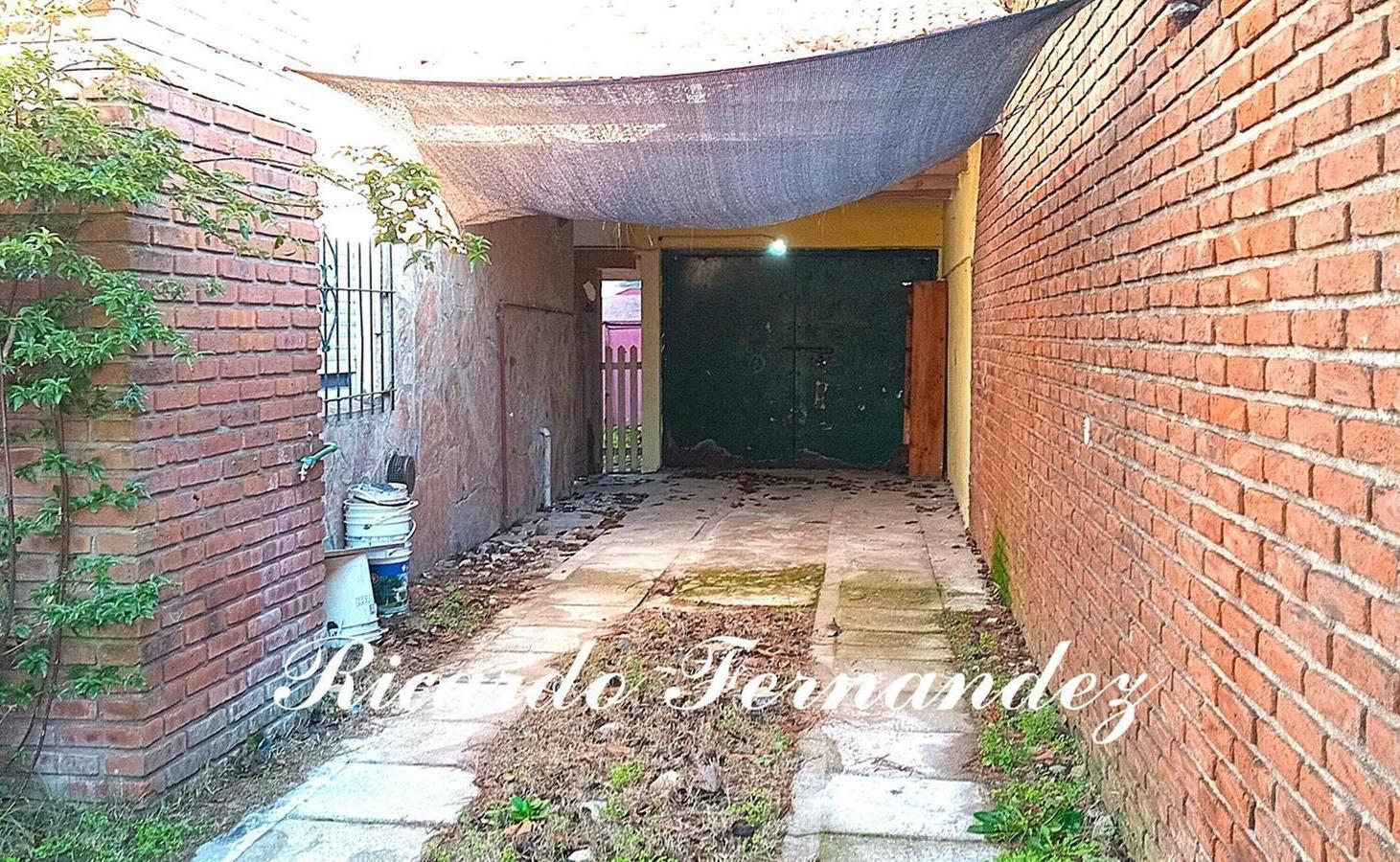 Foto de CASA SOBRE LOTE PROPIO A 1 CUADRA DE AVENIDA CHASCOMUS, imagen 4