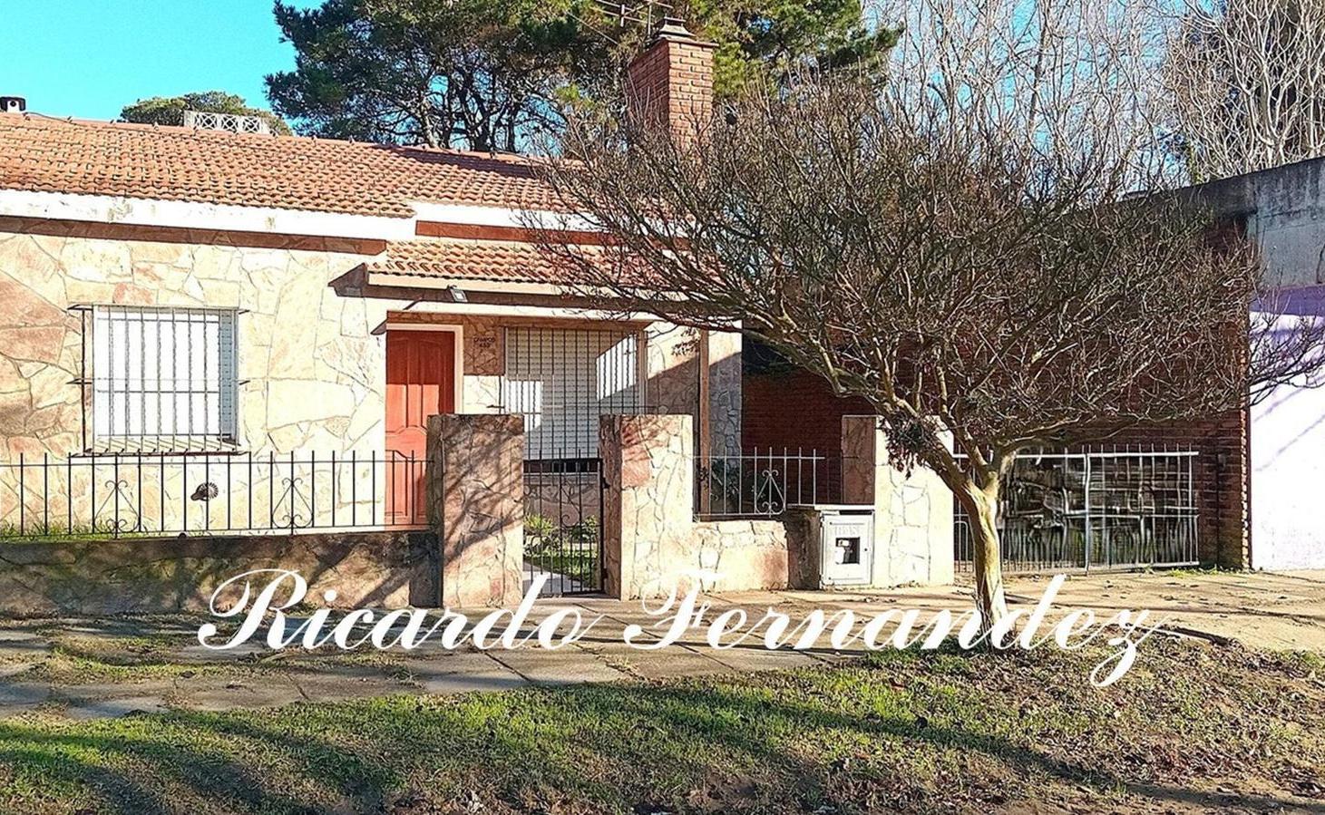 Foto de CASA SOBRE LOTE PROPIO A 1 CUADRA DE AVENIDA CHASCOMUS, imagen 1