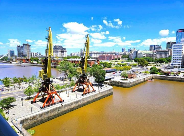 Alquiler departamento Pierina Dealessi 550 Fente al Dique Madero Center 2