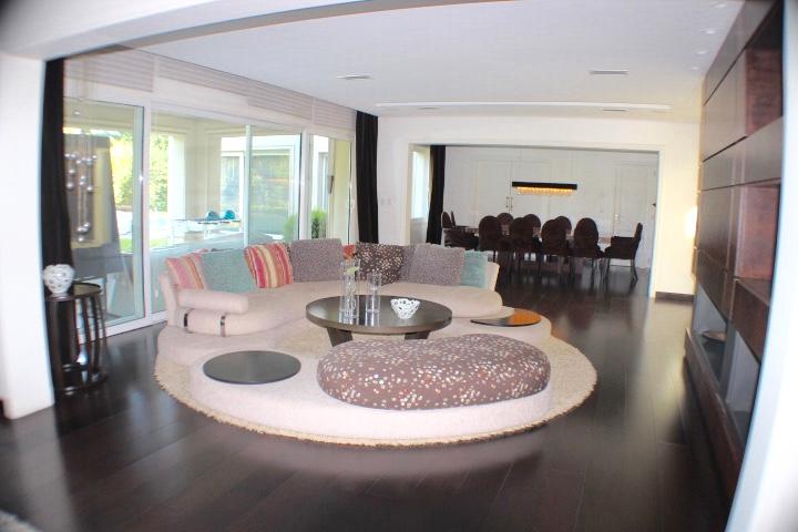 Imponente Casa en Venta en Ayres de Pilar 5